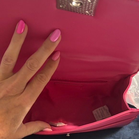 NWT!! Badgley Mischka Hot Pink Quilted Crossbody With Adjustable Strap Bag - Picture 5 of 6